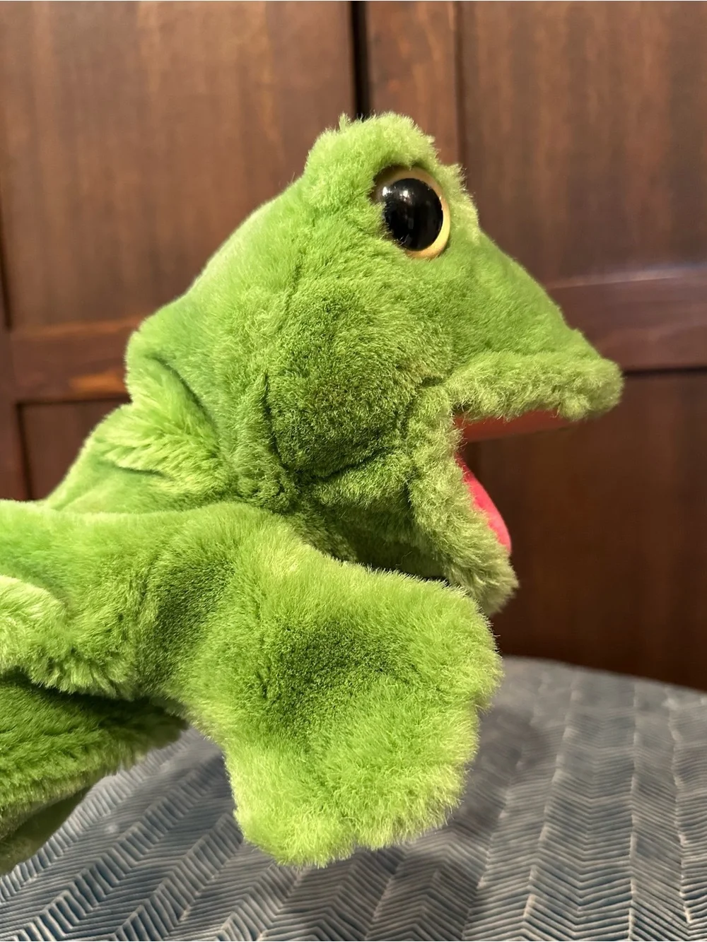 24K Polar Puff frog puppet